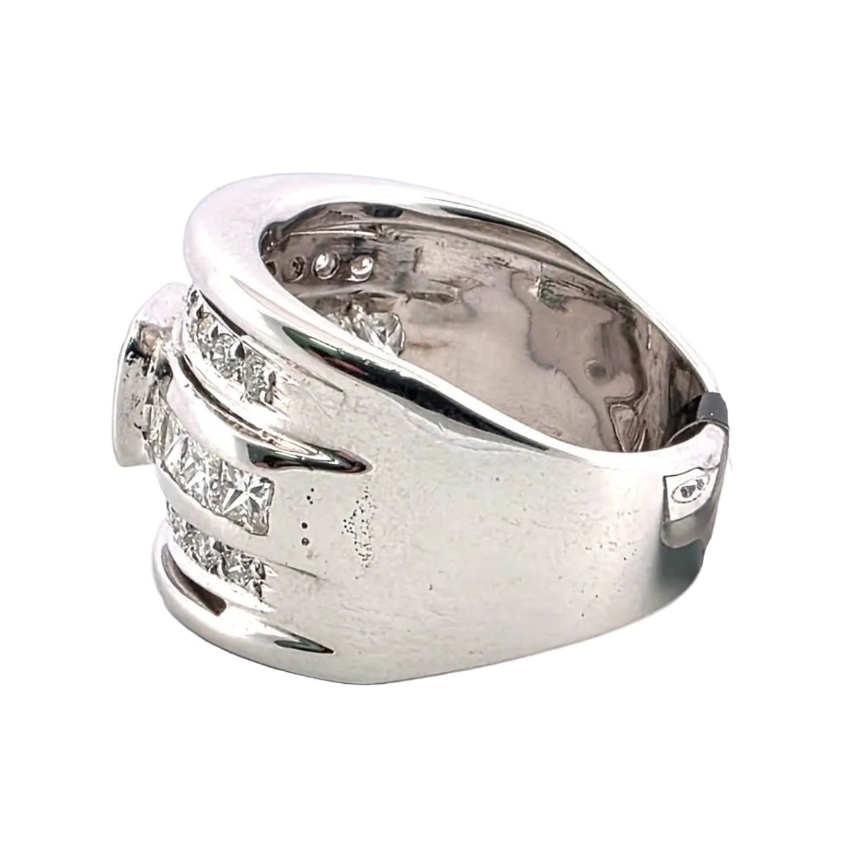 Bague en or jaune, émeraude diamants - Castafiore
