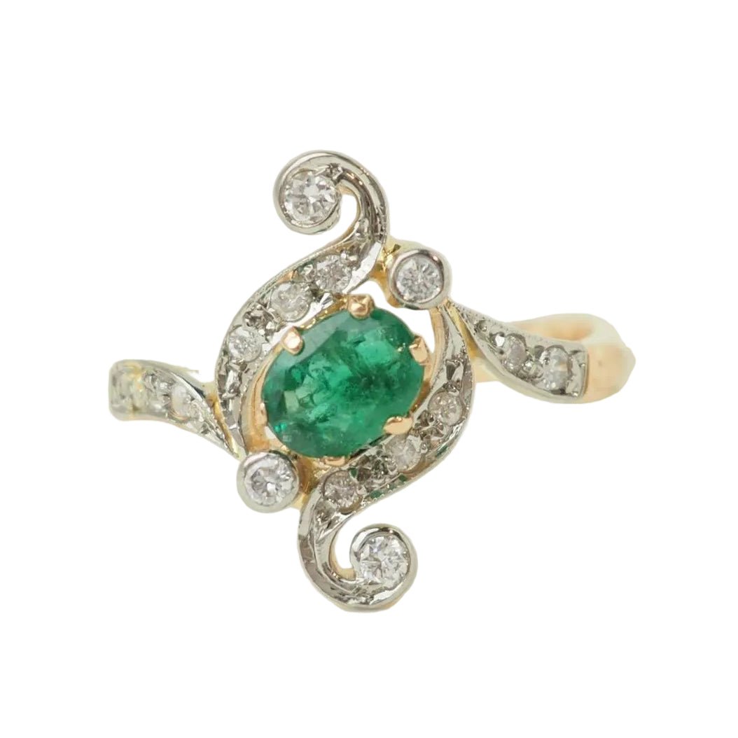 Bague en or jaune, émeraude et diamants - Castafiore