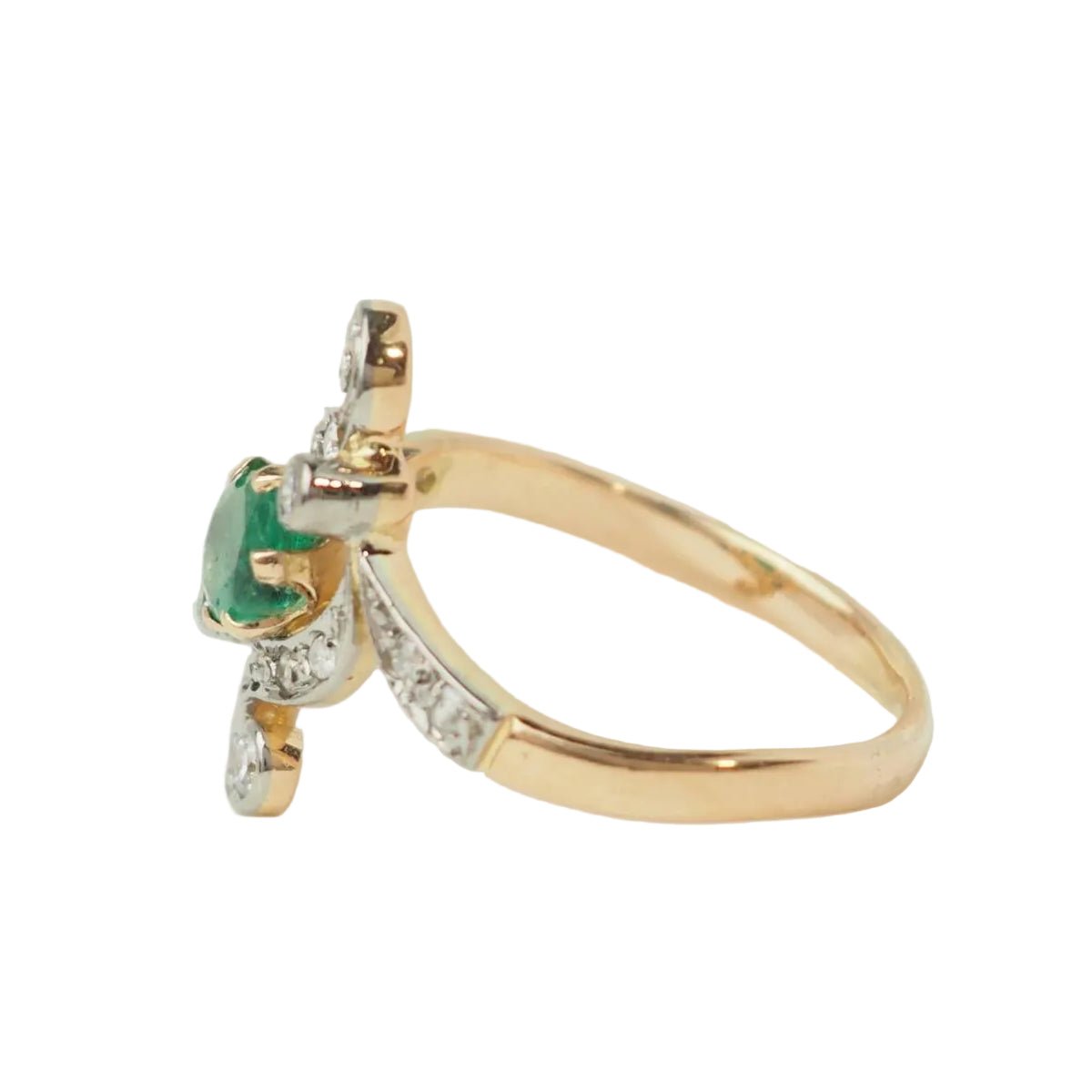 Bague en or jaune, émeraude et diamants - Castafiore