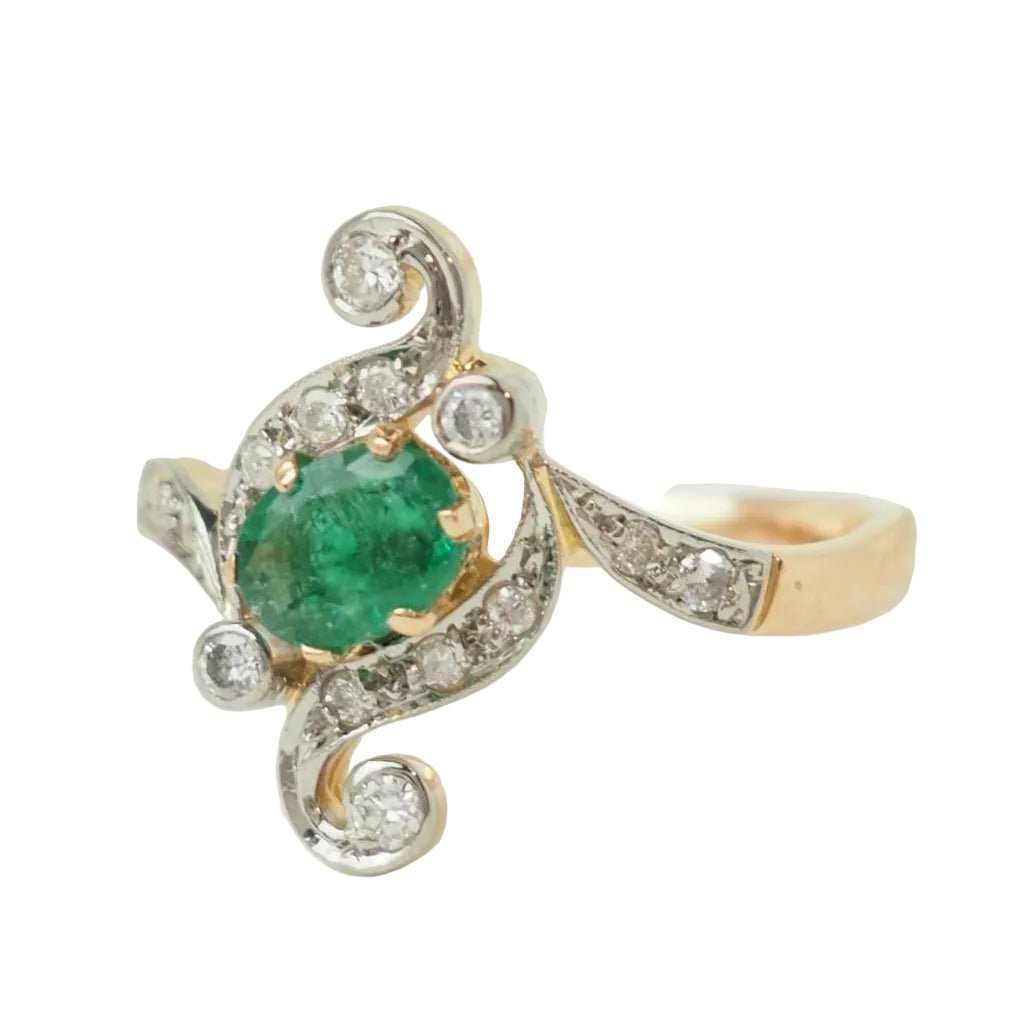 Bague en or jaune, émeraude et diamants - Castafiore