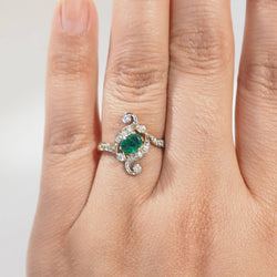 Bague en or jaune, émeraude et diamants - Castafiore