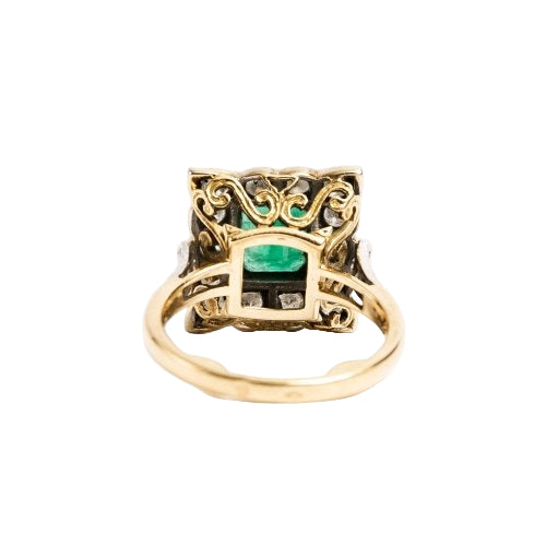 Bague en or jaune émeraude et diamants - Castafiore