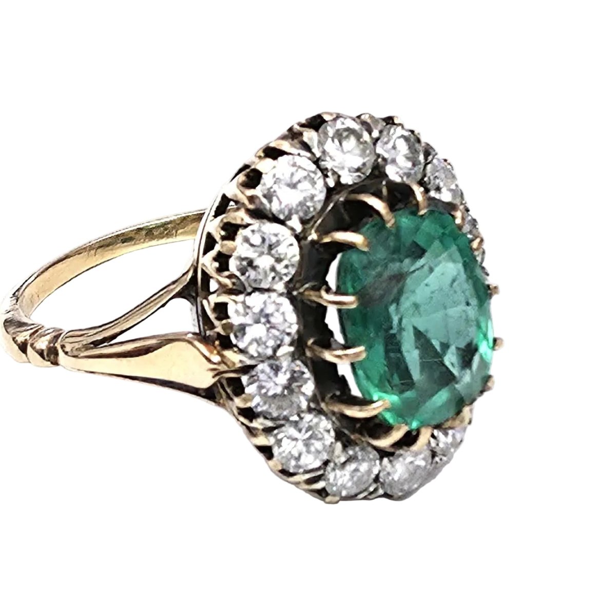 Bague en or jaune, émeraude et diamants - Castafiore