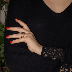 Bague en or jaune, émeraude et diamants - Castafiore