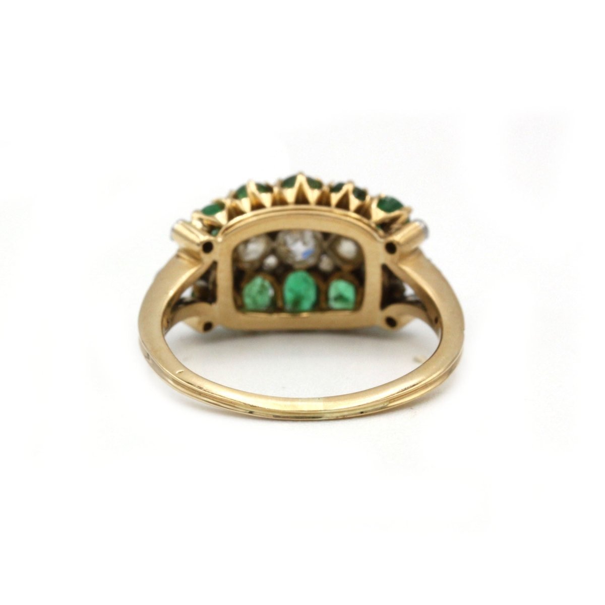 Bague en or jaune, émeraudes et diamants - Castafiore
