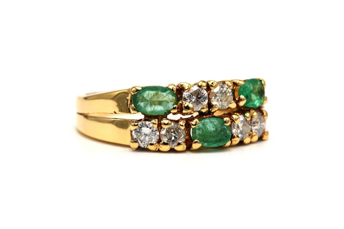 Bague en or jaune, émeraudes et diamants - Castafiore