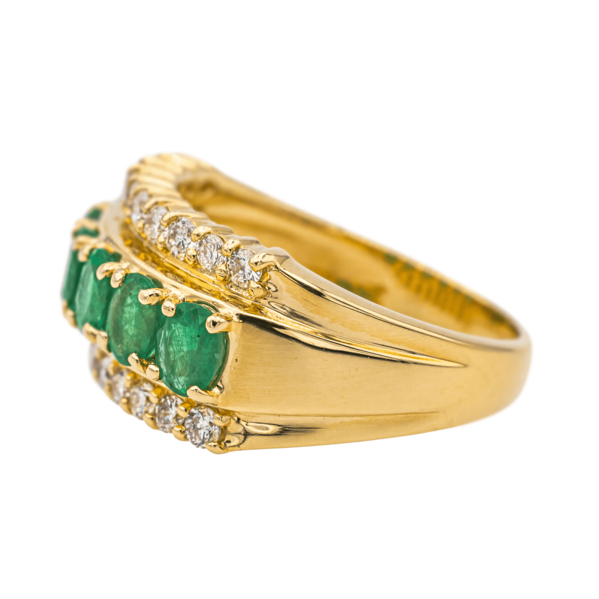 Bague en or jaune, émeraudes et diamants - Castafiore