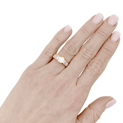 Bague en or jaune et diamants - Castafiore