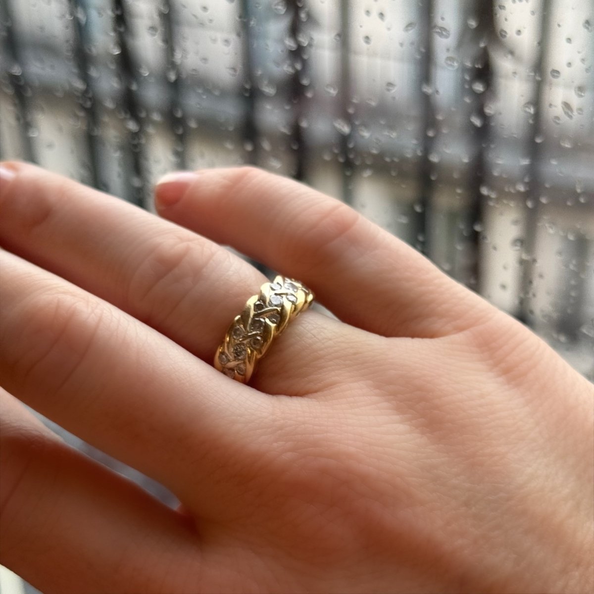 Bague en or jaune et diamants - Castafiore