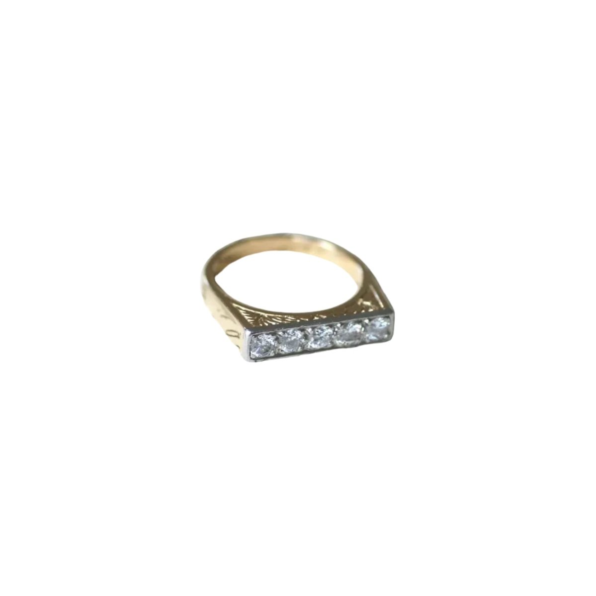 Bague en or jaune et diamants - Castafiore