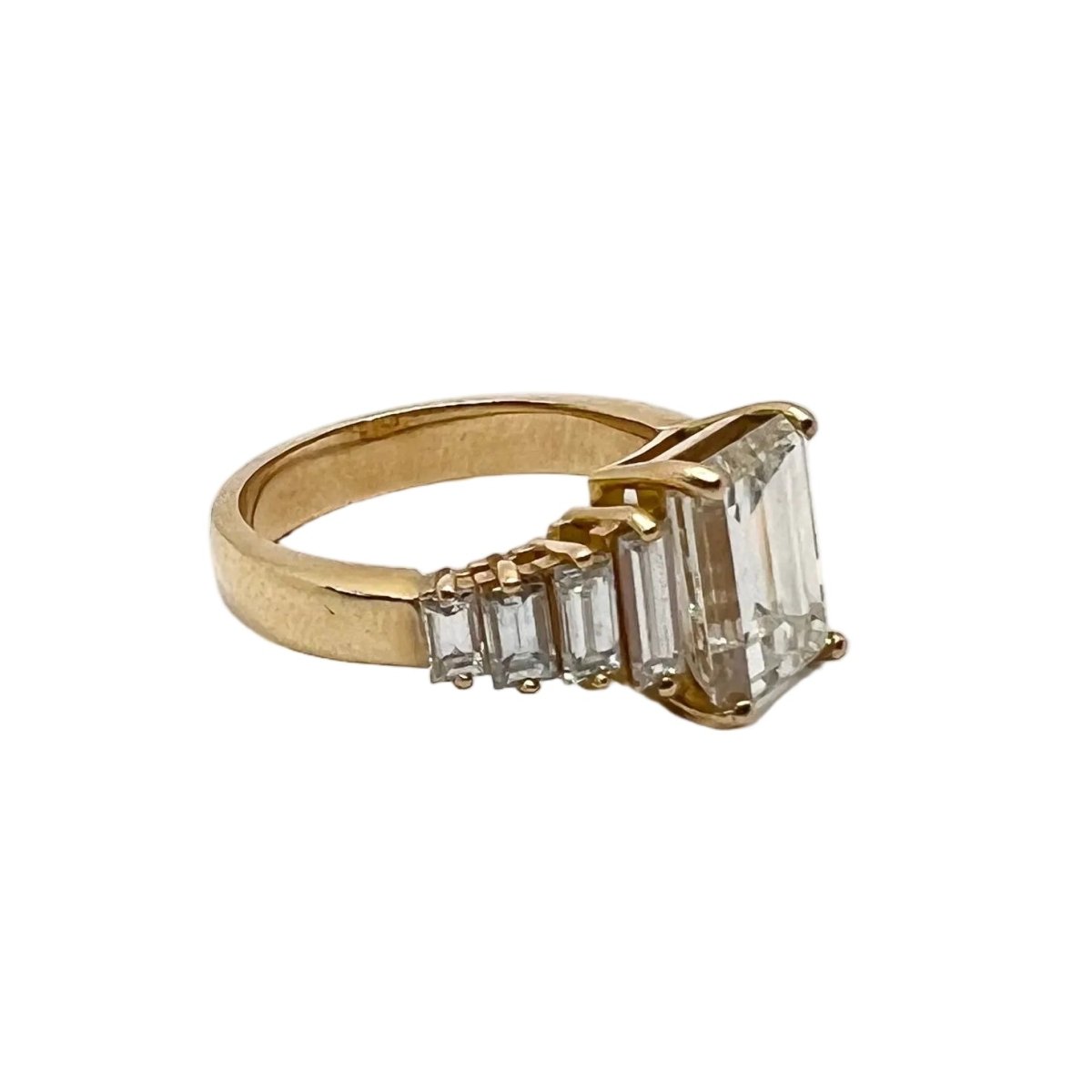 Bague en or jaune et diamants - Castafiore