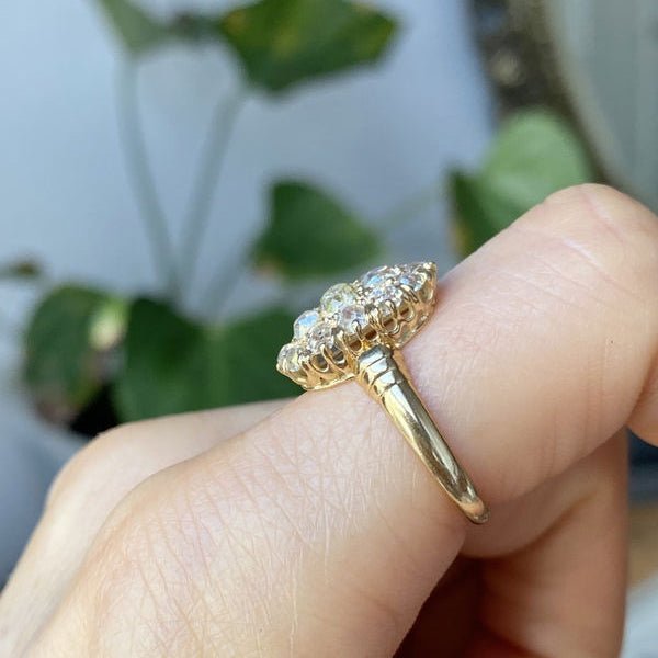 Bague en or jaune et diamants - Castafiore