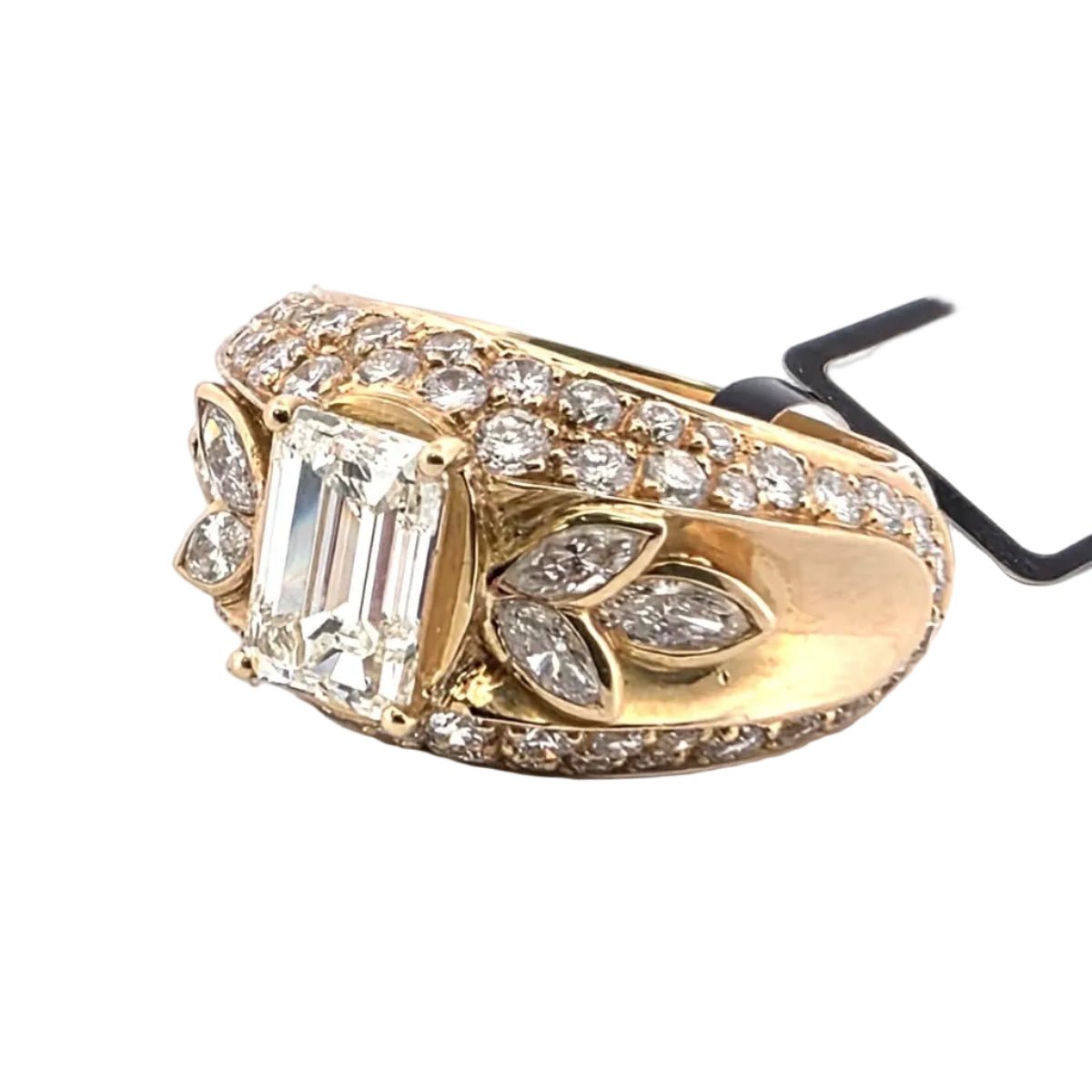 Bague en or jaune et diamants - Castafiore