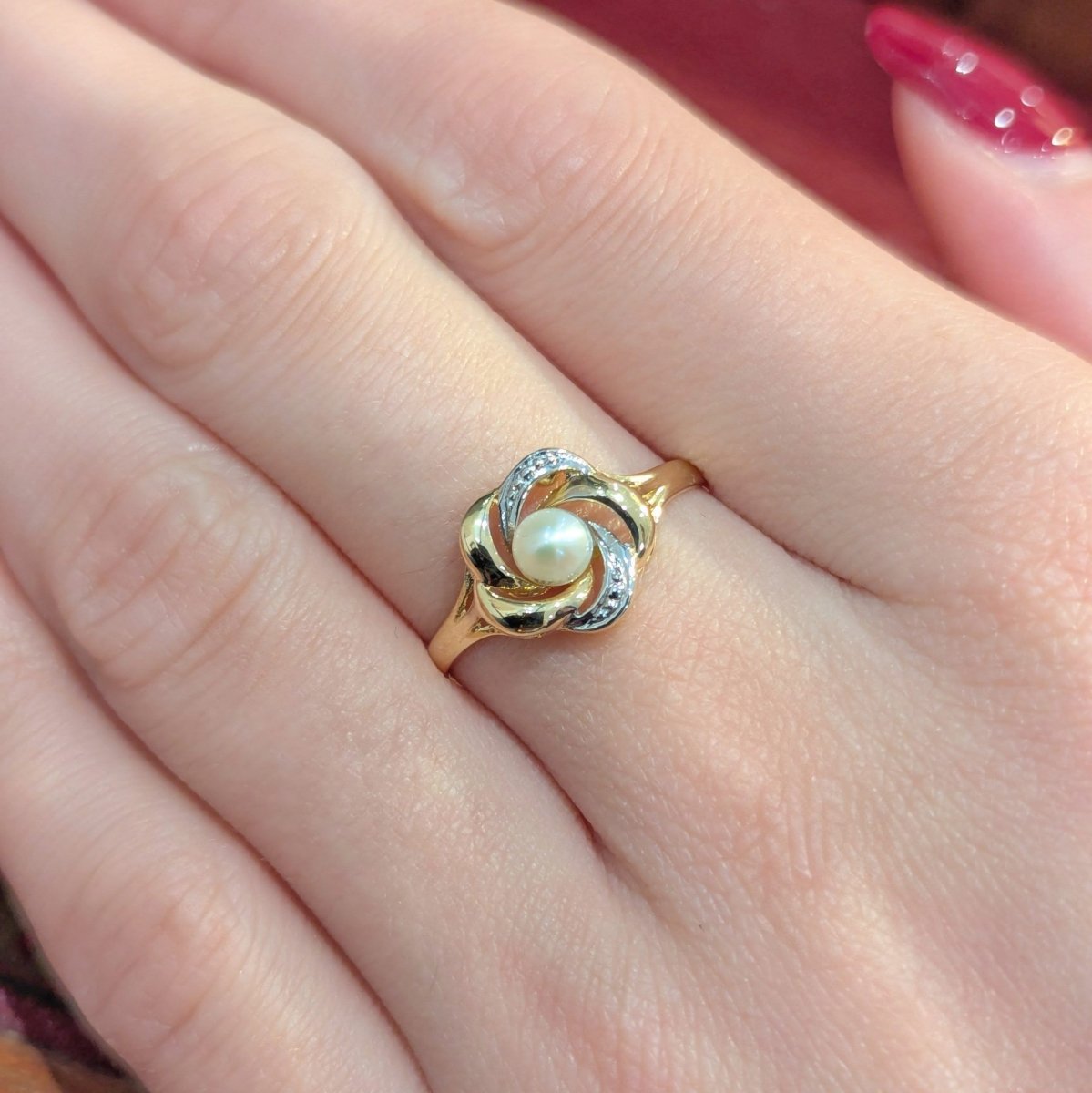 Bague en or jaune et perle - Castafiore