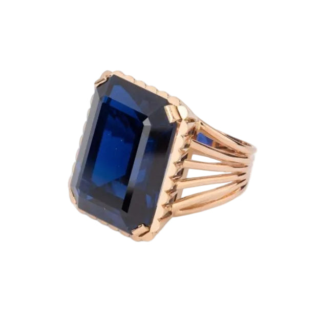 Bague en or jaune et spinelle bleue - Castafiore