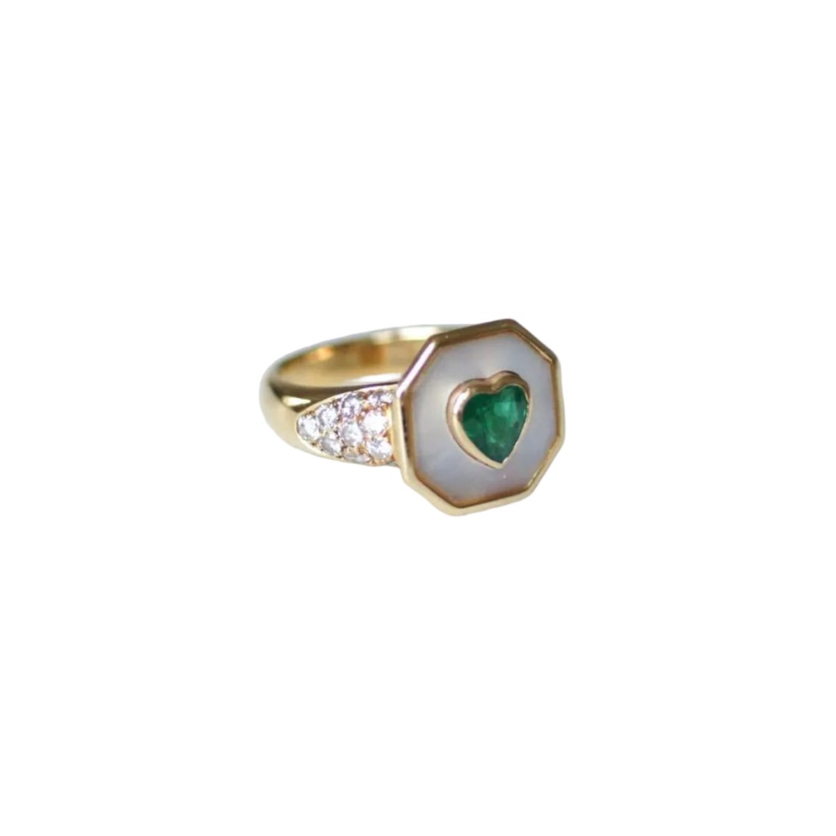 Bague en or jaune, nacre, émeraude, et diamants - Castafiore