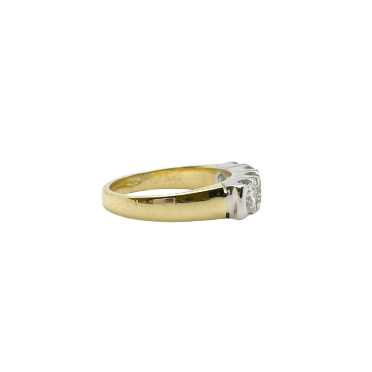 Bague en or jaune, or blanc et diamants - Castafiore