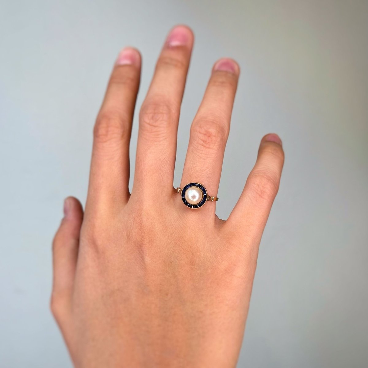 Bague en or jaune, or blanc, saphirs, et perle - Castafiore