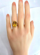 Bague en or jaune ornée d’une citrine ovale - Castafiore