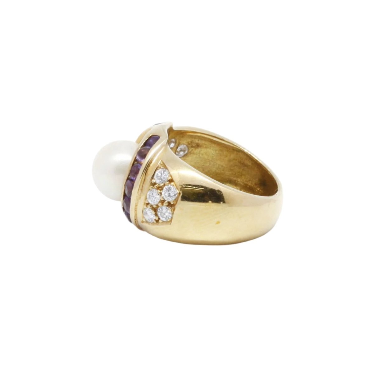 Bague en or jaune, perle, améthystes et diamants - Castafiore