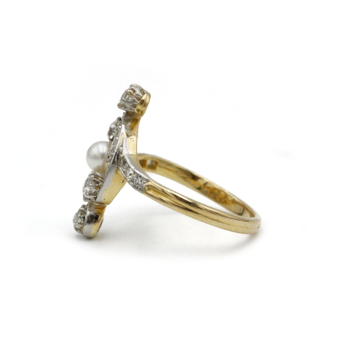 Bague en or jaune, perle et diamants - Castafiore