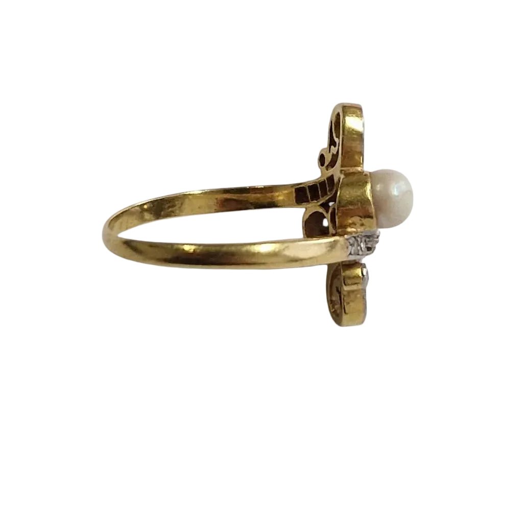 Bague en or jaune, perle et diamants - Castafiore