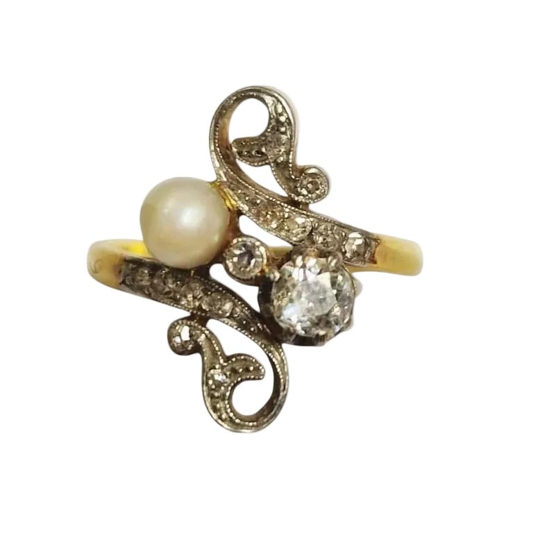 Bague en or jaune, perle et diamants - Castafiore