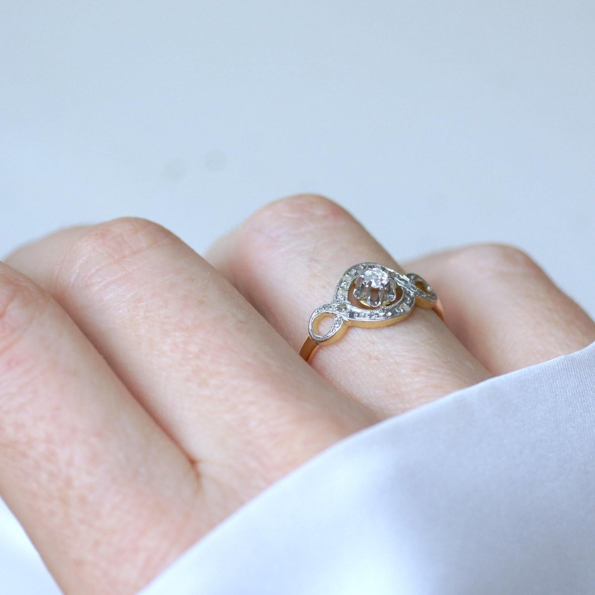 Bague en or jaune, platine et diamants - Castafiore