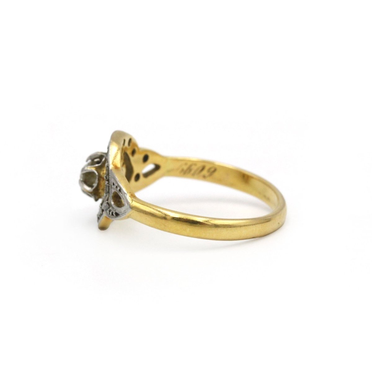 Bague en or jaune, platine et diamants - Castafiore