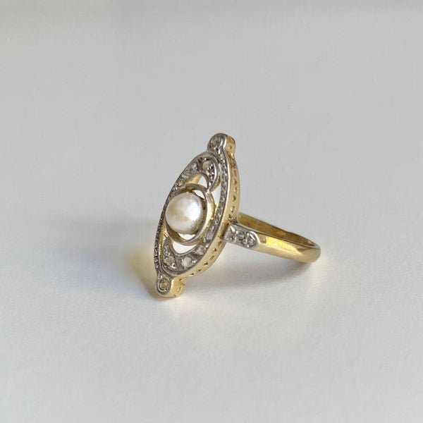 Bague en or jaune, platine, perle et diamants - Castafiore