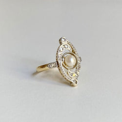 Bague en or jaune, platine, perle et diamants - Castafiore
