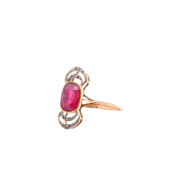 Bague en or jaune, platine, rubis et diamants - Castafiore