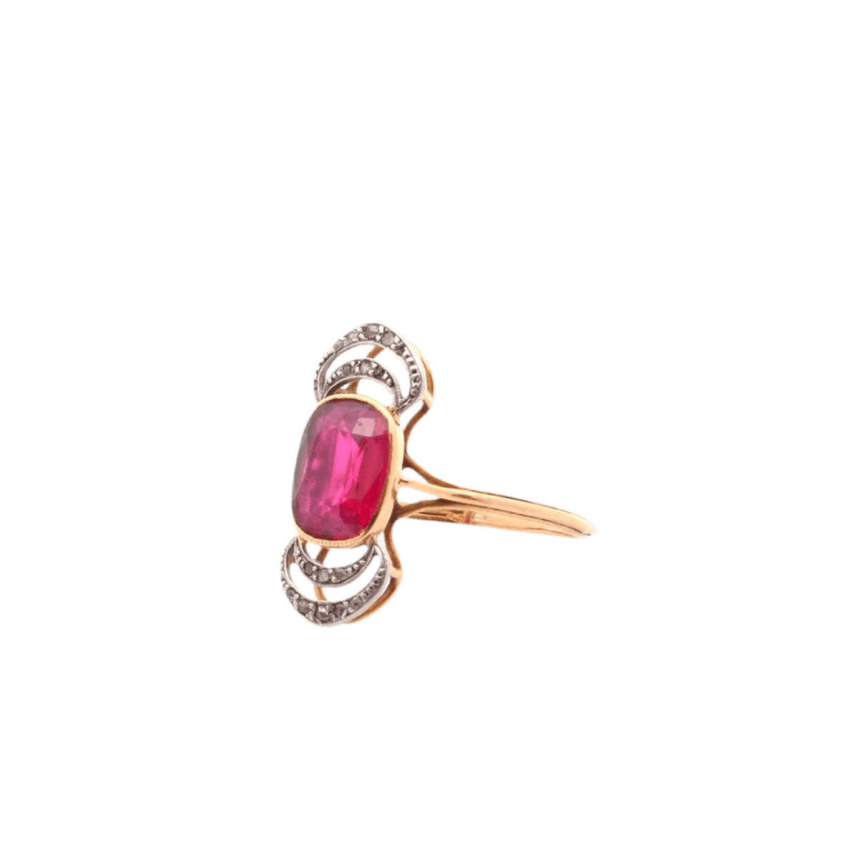 Bague en or jaune, platine, rubis et diamants - Castafiore