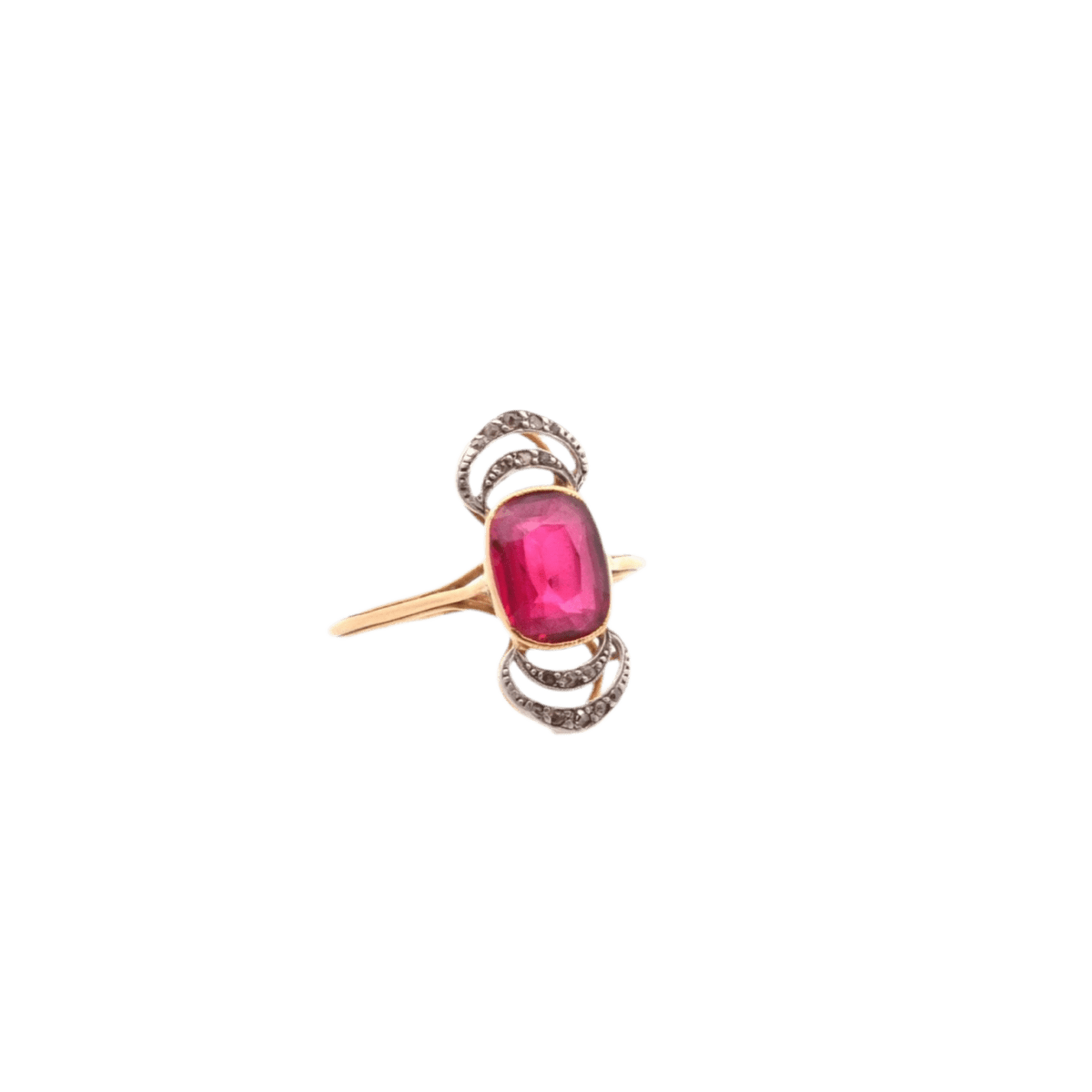 Bague en or jaune, platine, rubis et diamants - Castafiore