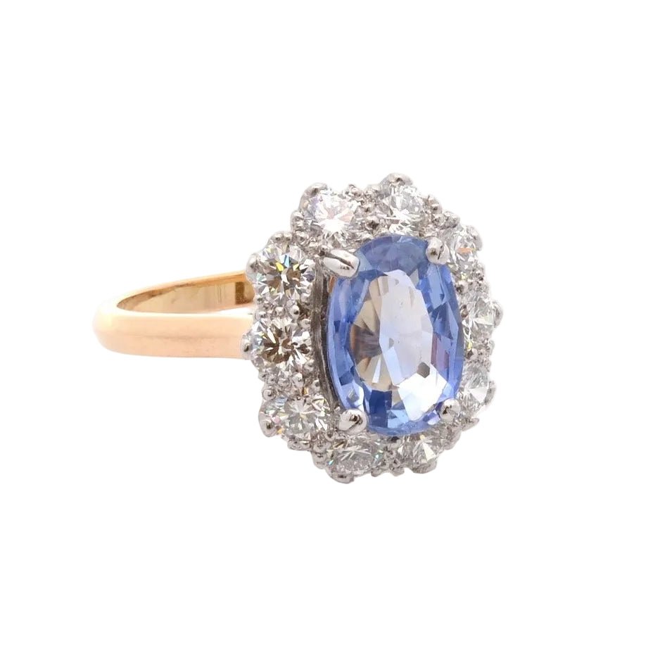 Bague en or jaune, platine, saphir et diamants - Castafiore