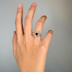 Bague en or jaune, platine, saphir, et diamants - Castafiore