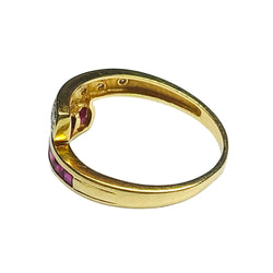 Bague en or jaune, rubis et diamants - Castafiore