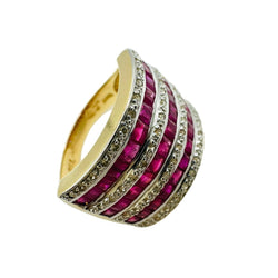 Bague en or jaune, rubis et diamants - Castafiore