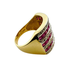 Bague en or jaune, rubis et diamants - Castafiore