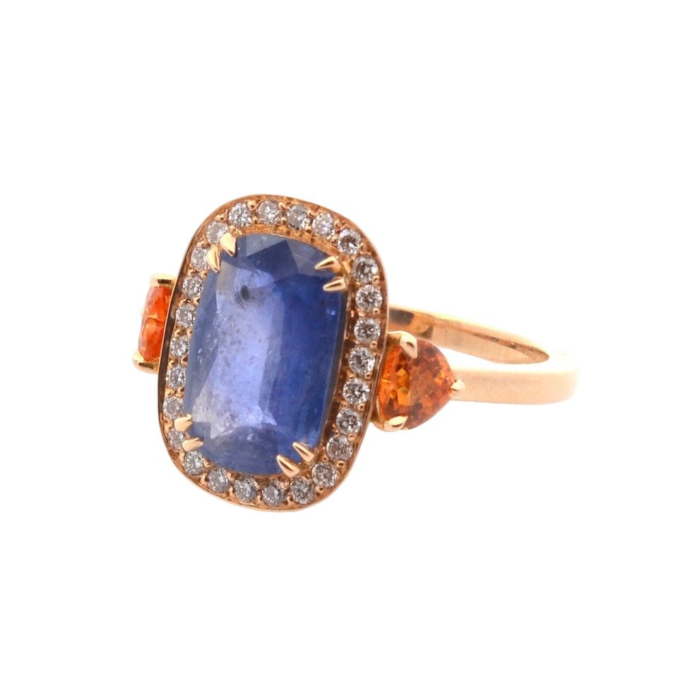 Bague en or jaune, saphir, et diamants - Castafiore