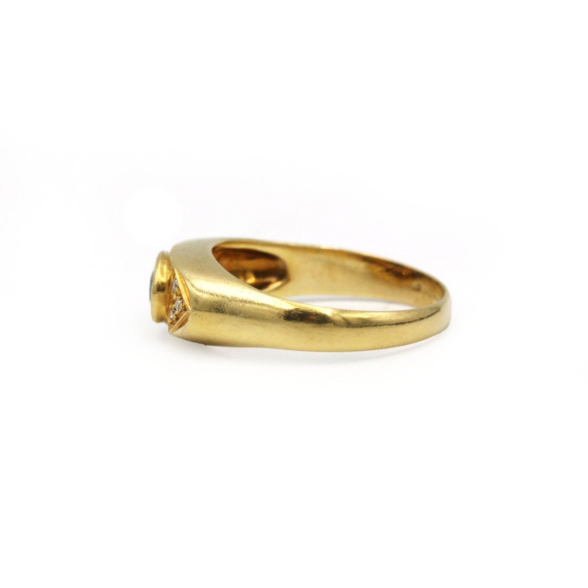 Bague en or jaune, saphir et diamants - Castafiore