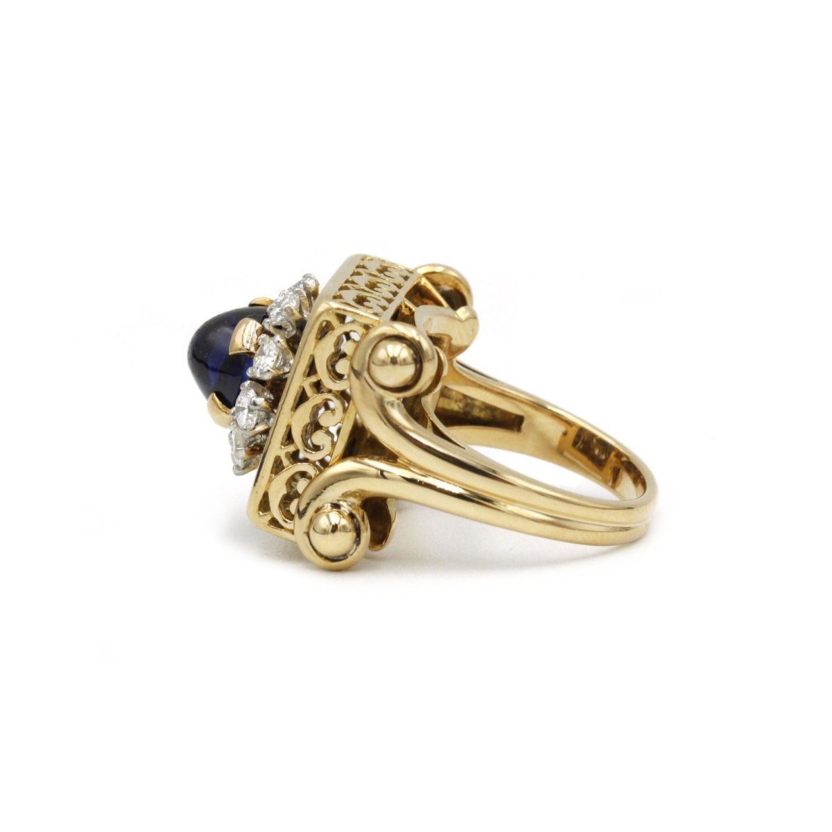 Bague en or jaune, saphir et diamants - Castafiore