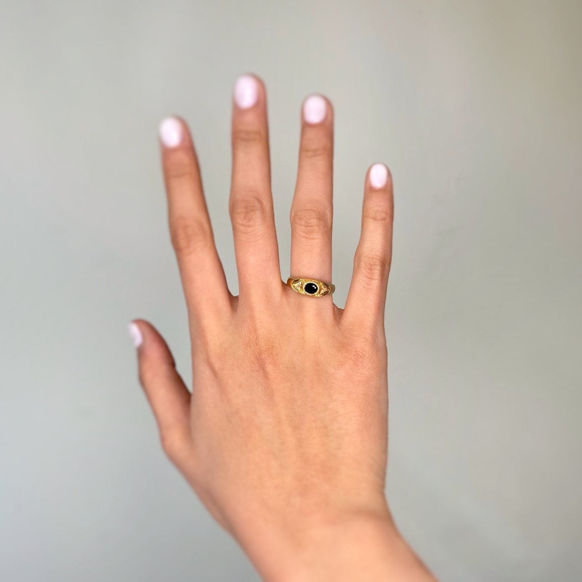 Bague en or jaune, saphir et diamants - Castafiore
