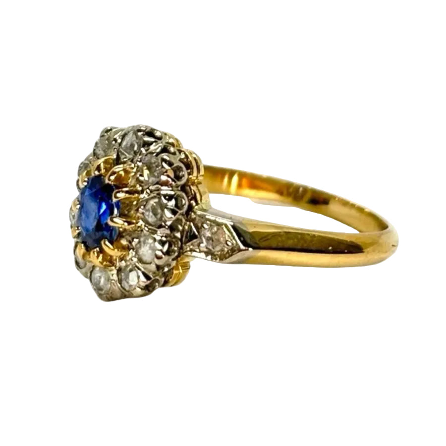 Bague en or jaune saphir et diamants - Castafiore