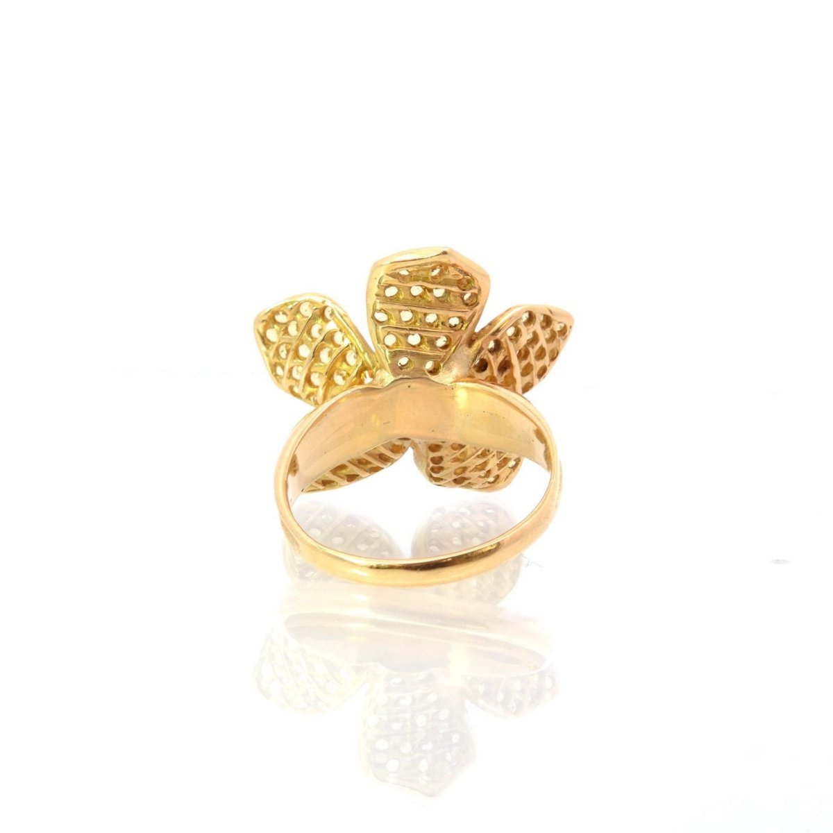 Bague en or jaune, saphirs et diamant - Castafiore