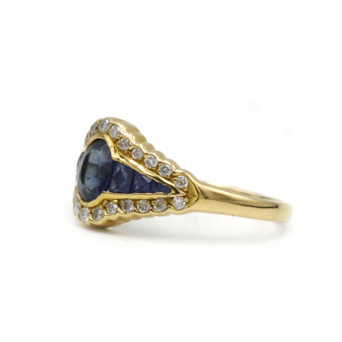 Bague en or jaune, saphirs et diamants - Castafiore