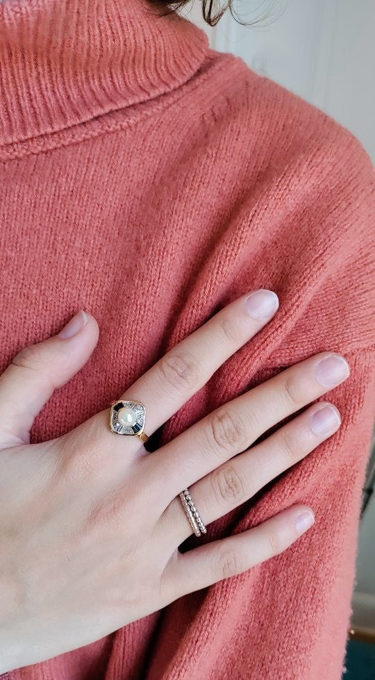 Bague en or jaune, saphirs, et perle - Castafiore