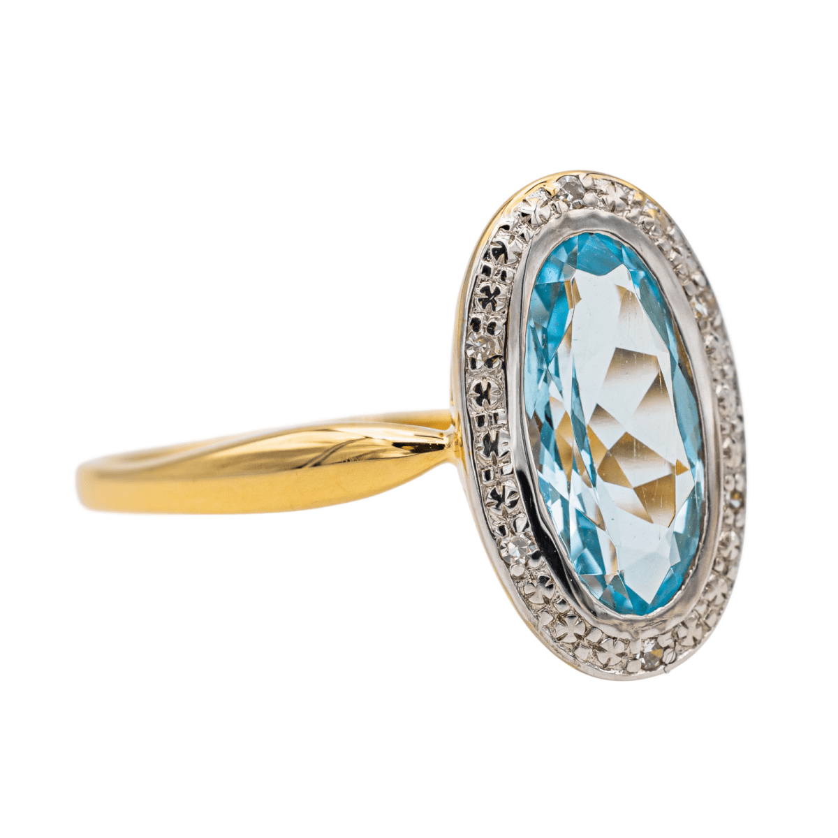 Bague en or jaune, topaze et diamants - Castafiore