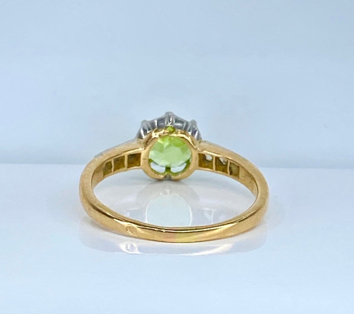 Bague en or , péridot et diamants vers 1900 - Castafiore
