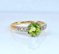 Bague en or , péridot et diamants vers 1900 - Castafiore